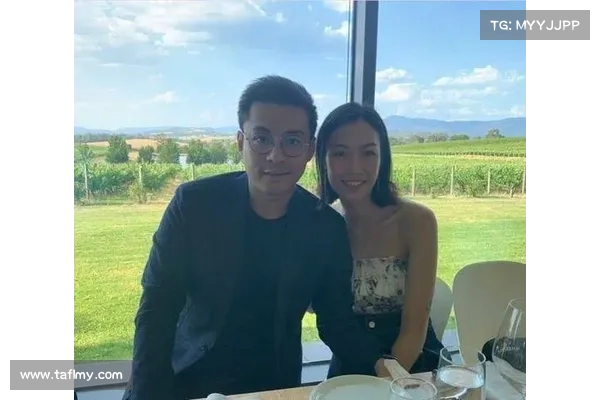 徐杰新女友曝光甜蜜互动球迷送上祝福两人恩爱甜美如初
